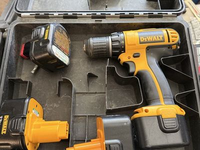 DeWALT DRILL With 4 batteries. No charger.