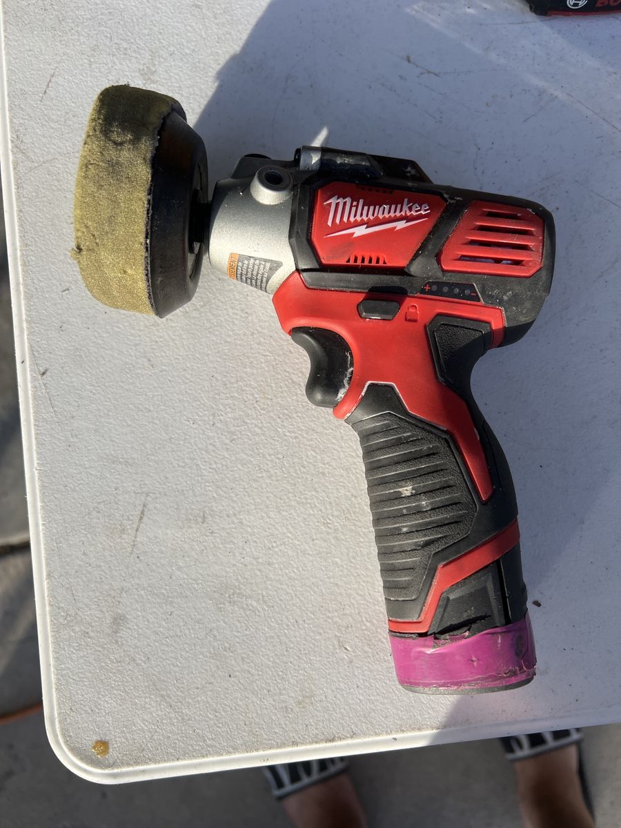 Milwaukee M12 Variable Speed Polisher/Sander - Cordless 2400-2800 RPM