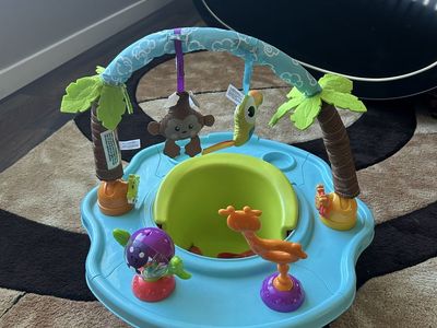 Baby Activity Center / Exersaucer