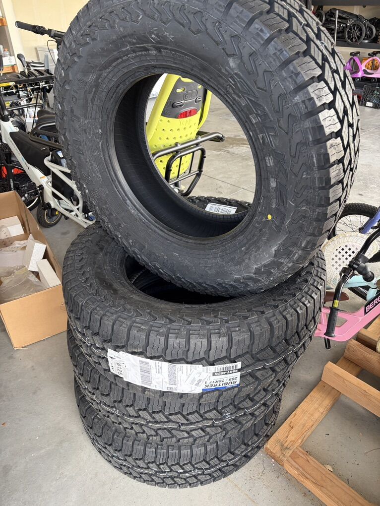 Four BRAND NEW Falken Rubitrek 265/70r17 Tires