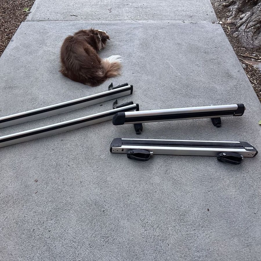 Thule Crossbars and Ski/Snowboard Rack