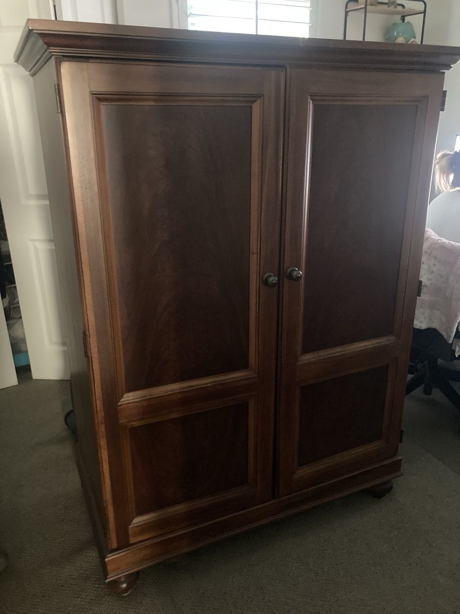 Cherry Office Armor'e