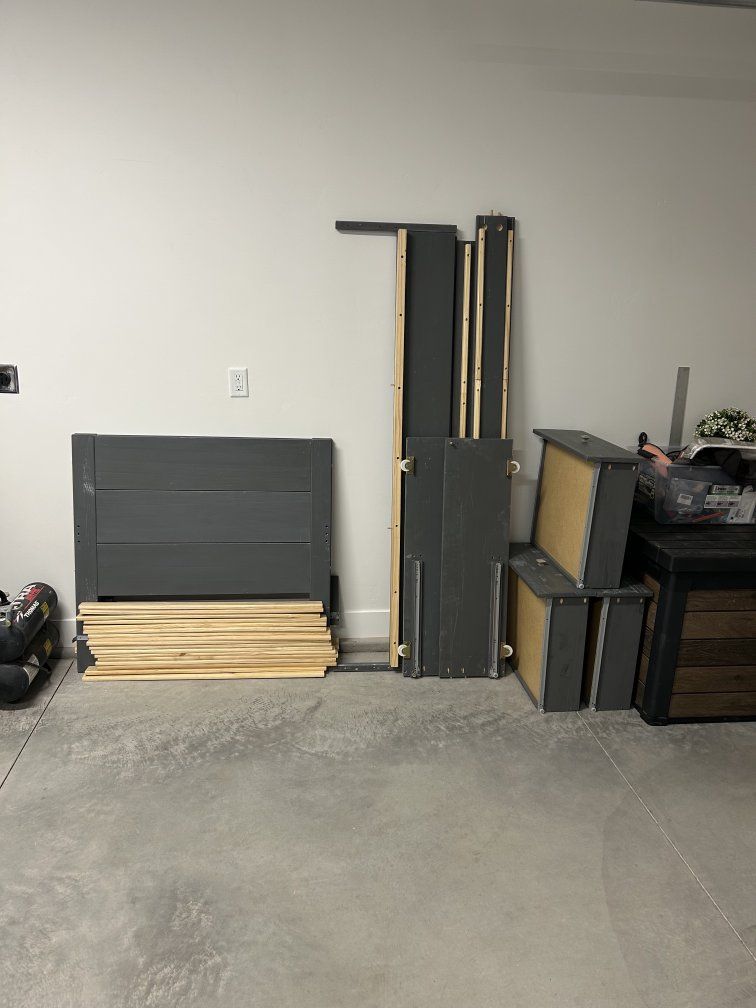 bed frame/trundle/free