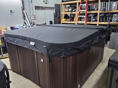 2018 Sundance Spas Aspen Hot Tub