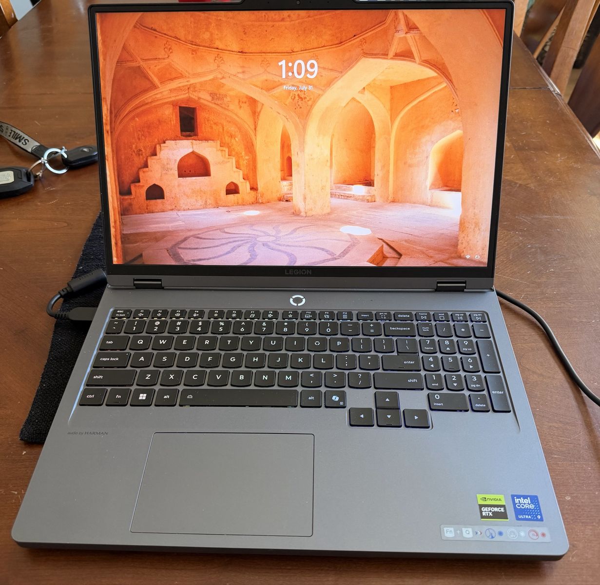 Lenovo Legion 5 16" Gaming Laptop - Intel Core Ultra 9, RTX 5060, 32GB RAM, 1TB SSD, 240Hz