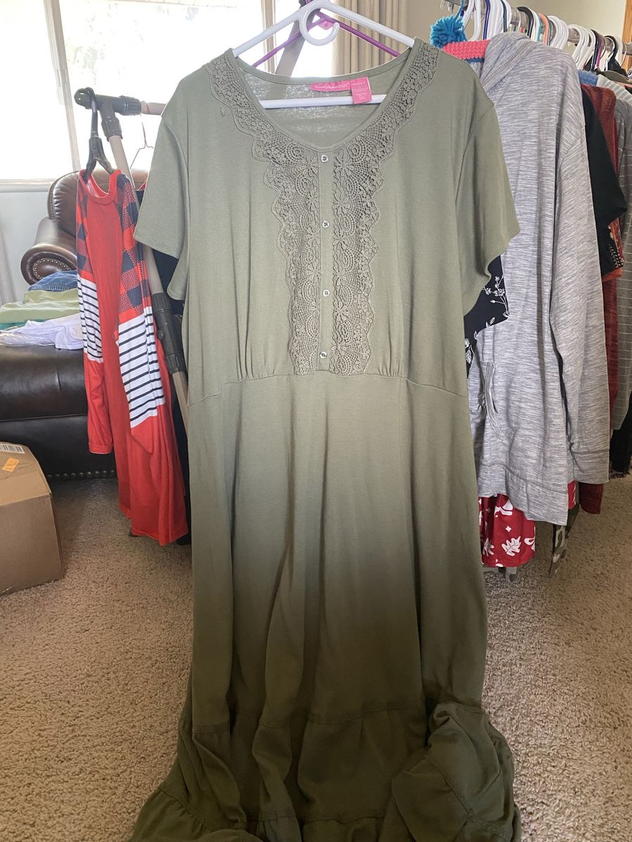 Plus size women’s clothes