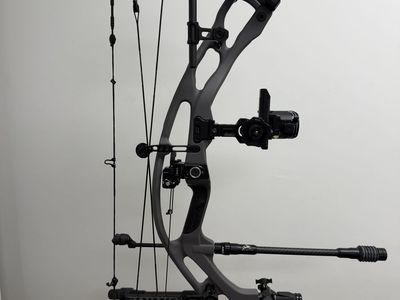 Hoyt RX-9 Compound Bow - Used