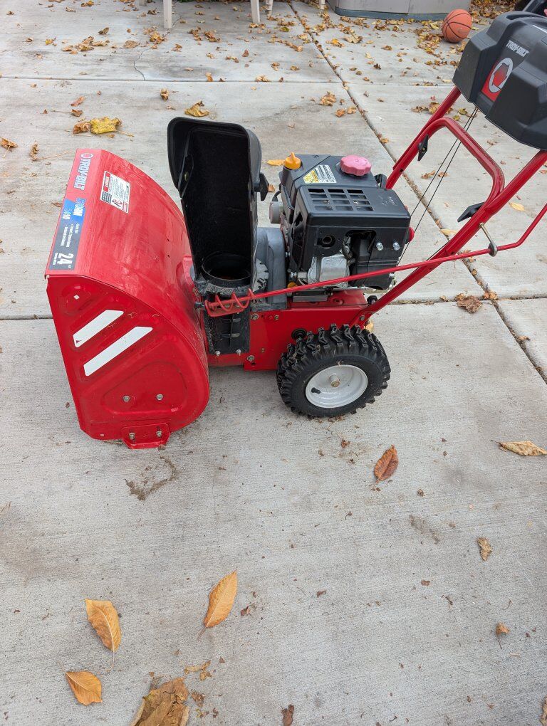 Troy-bilt snow blower