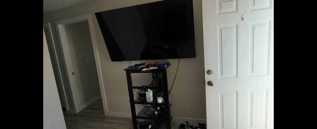 Main image 3