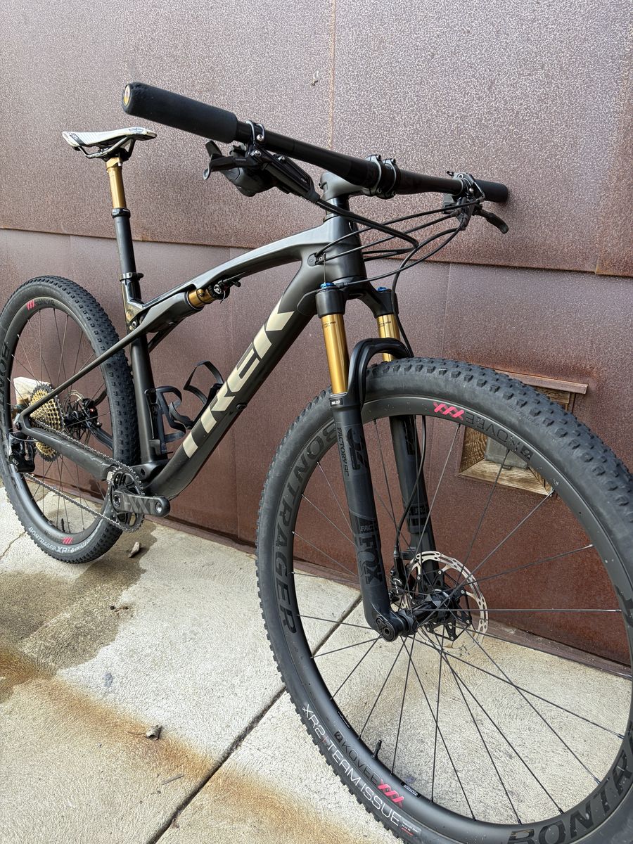 2022 Trek Supercalibur 9.9 XX1- Size Large