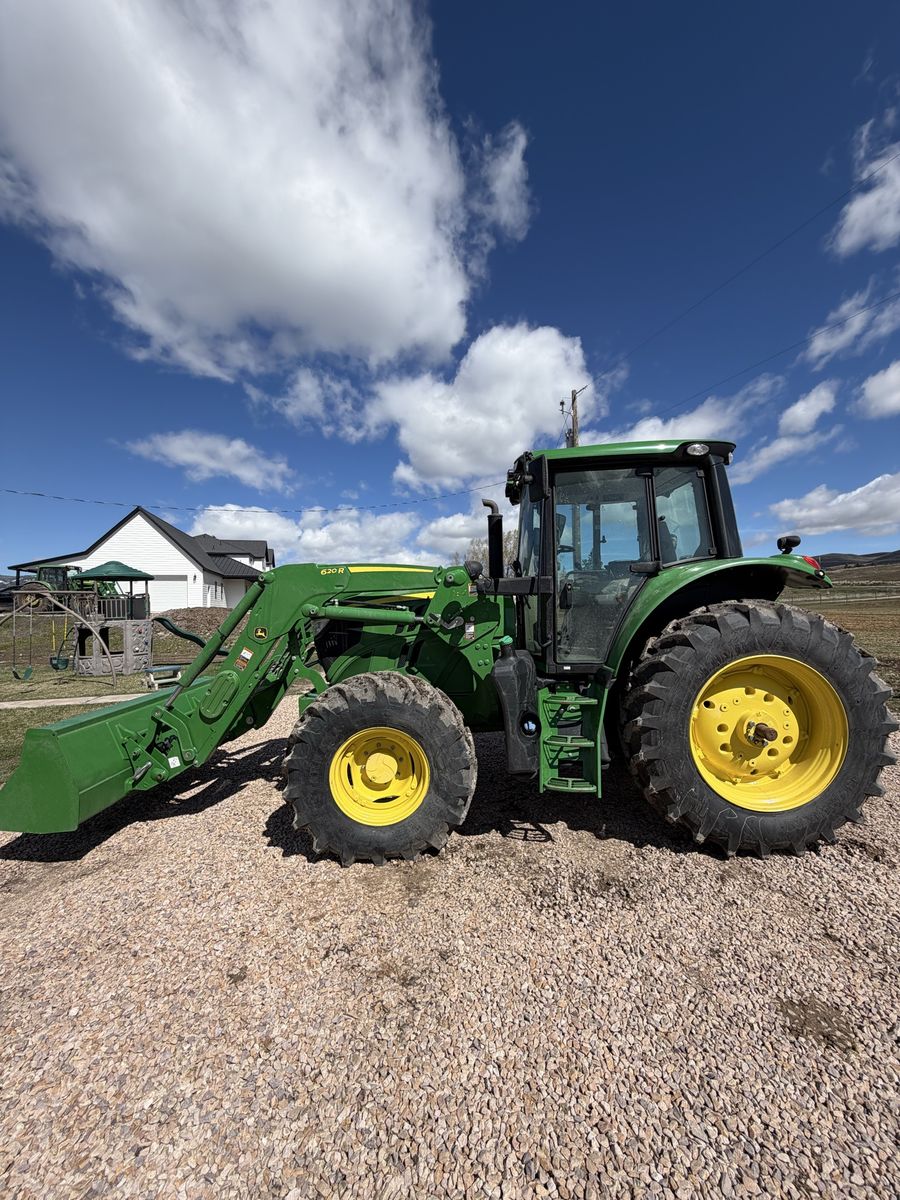 John Deere 6130M