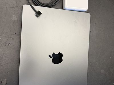2024 Apple MacBook Pro M4 – 16GB RAM – 512GB SSD – 14" – Like New