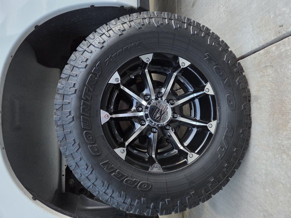 18x10 xd badlands 8x6.5