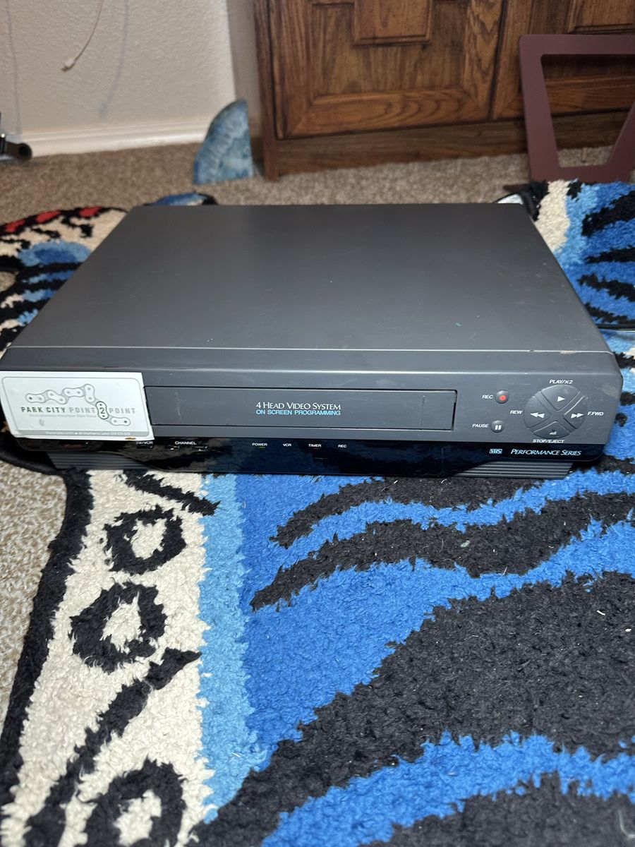 Magnavox 4 Head VHS VCR Performance Series
