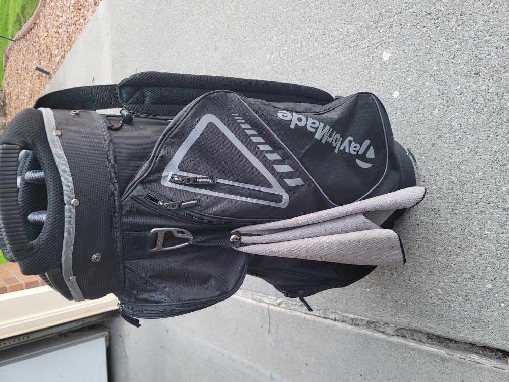 Nice Taylormade 14 Slot Golf Bag