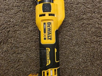 Dewalt 20V XR Rotary Drywall Cut-out Tool