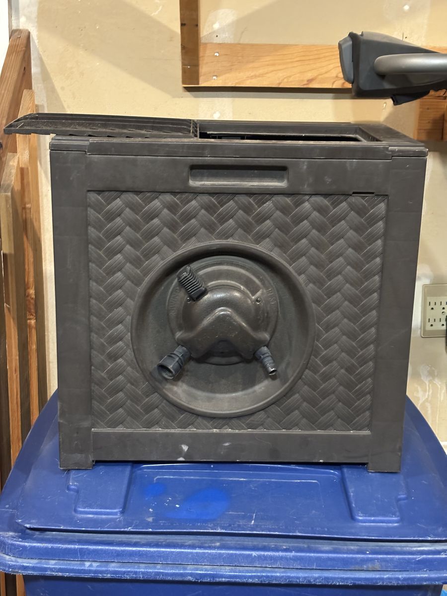Garden Hose Hideaway Box / Hose Reel Storage