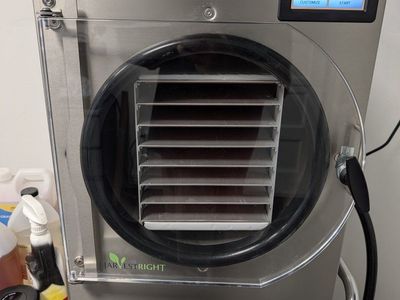 Harvest Right Pharmaceutical Freeze Dryer - 7 Trays