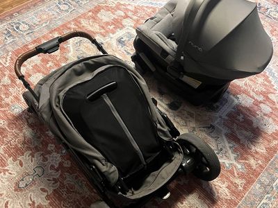 NUNA Travel System