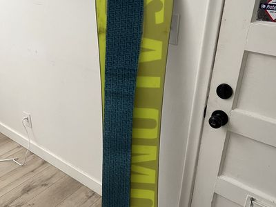 Salomon Takaharu Nakai Split 161 CM Splitboard Snowboard with Climbing Skins
