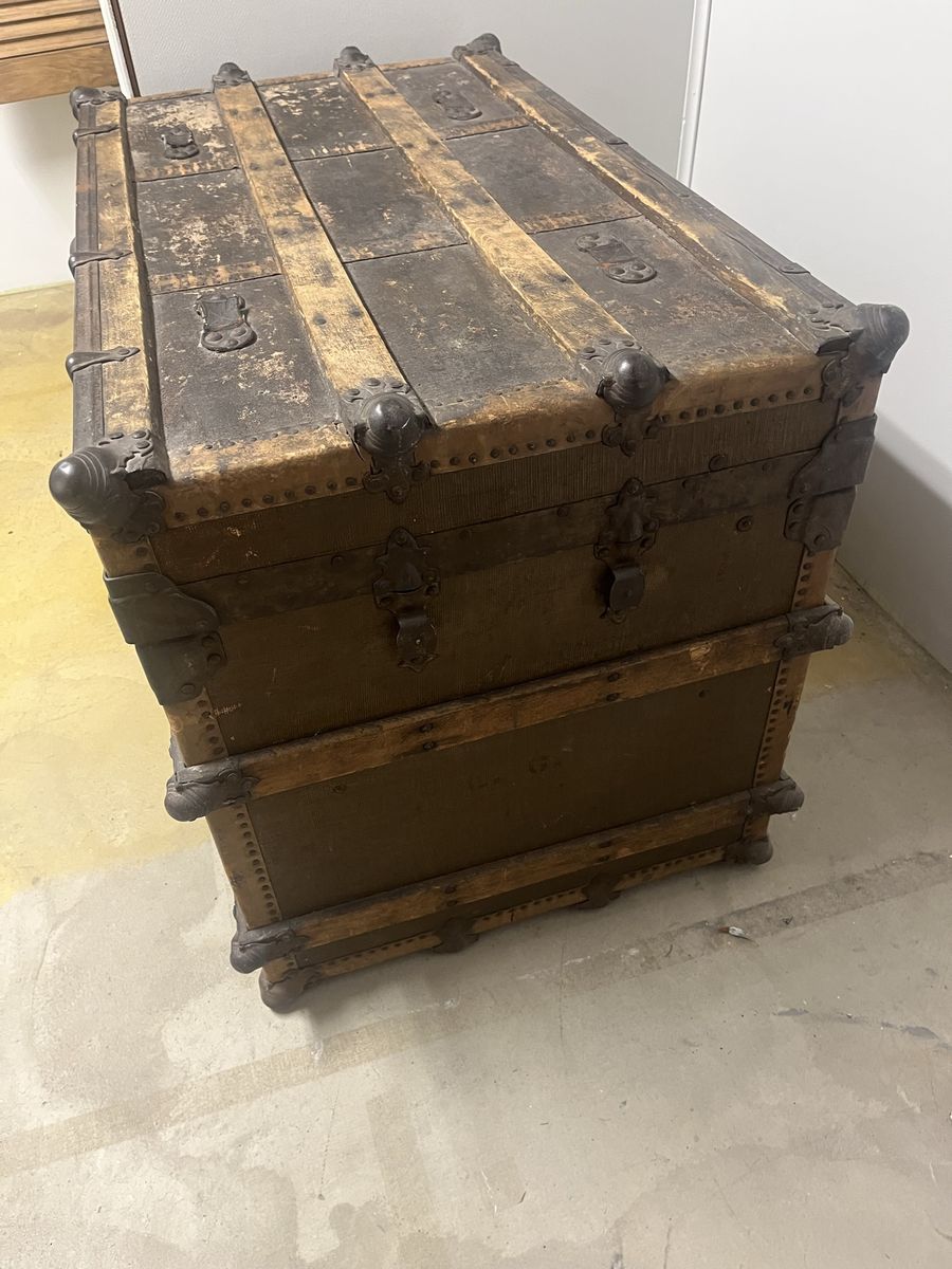 Main image 3