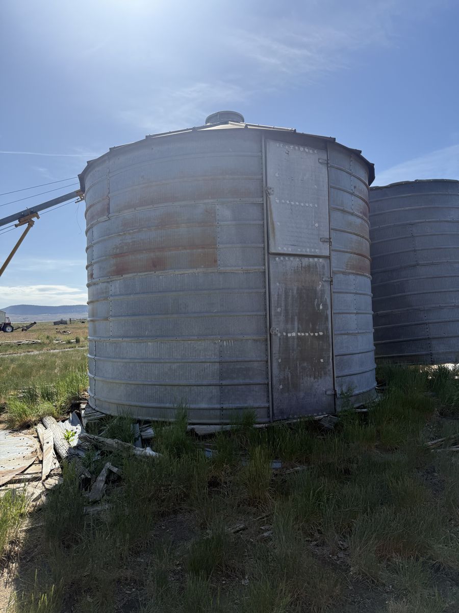 Grain bin / silo
