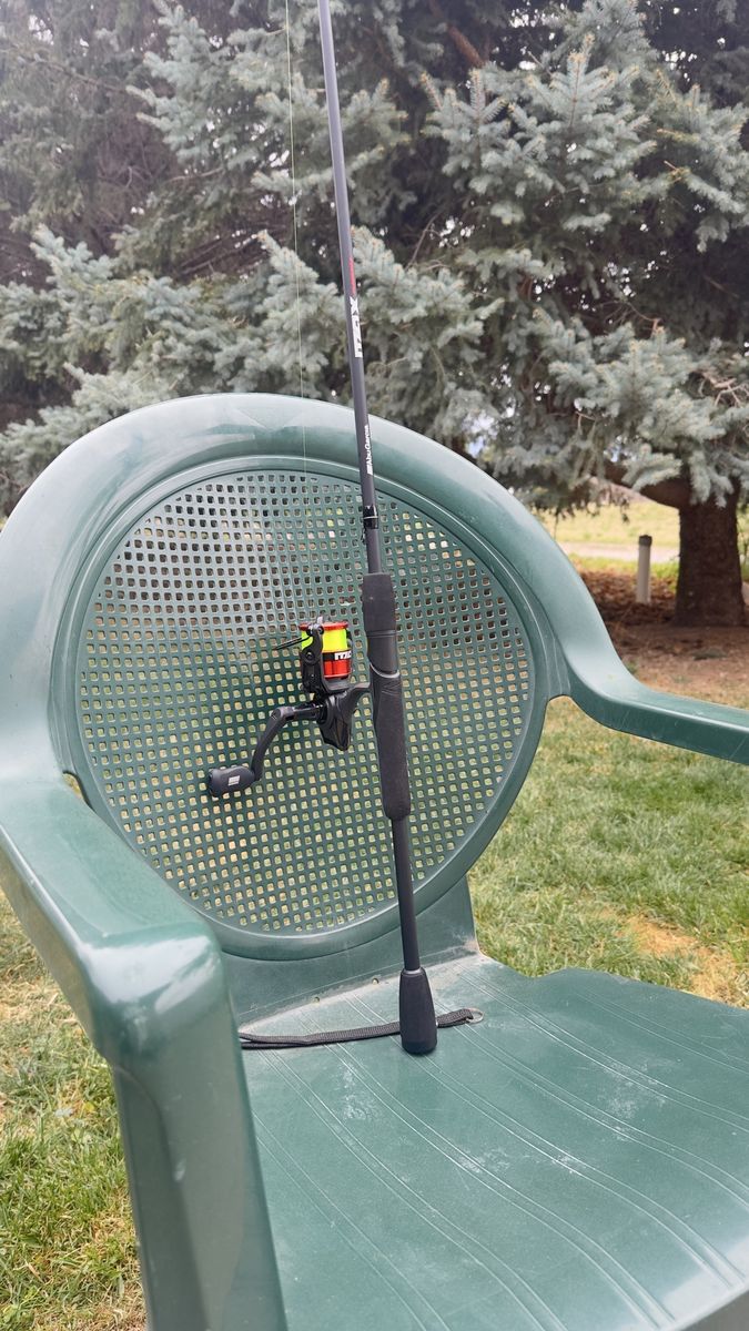 Abu Garcia Black Max Spinning Combo, 7' Light