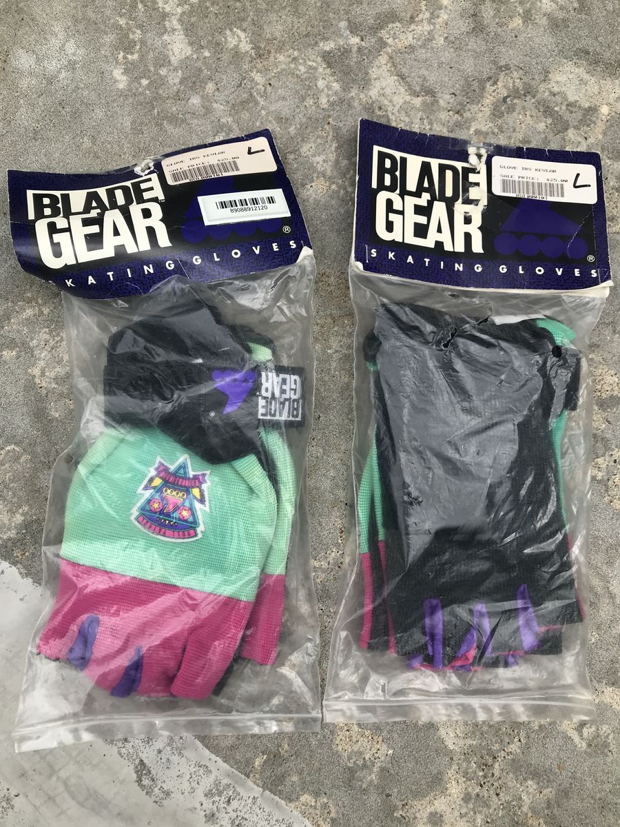 Vintage 1990s roller blade blade gear skating gloves size large