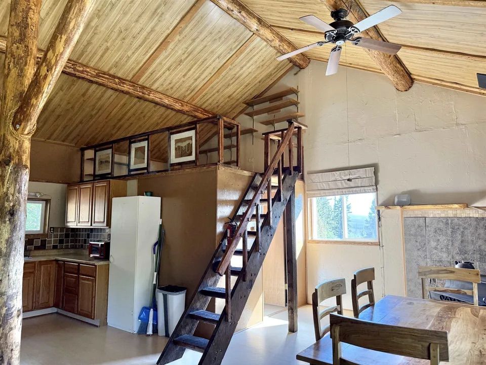 Main image 12