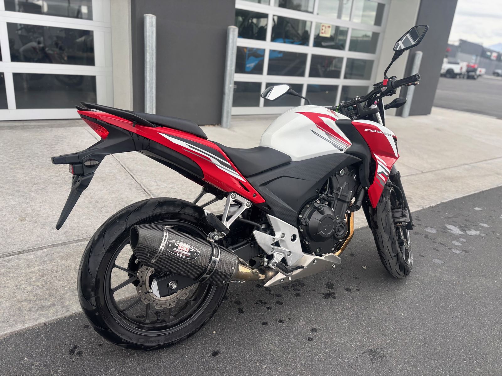Main image 6