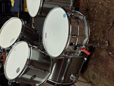 Tama 2000s Rockstar