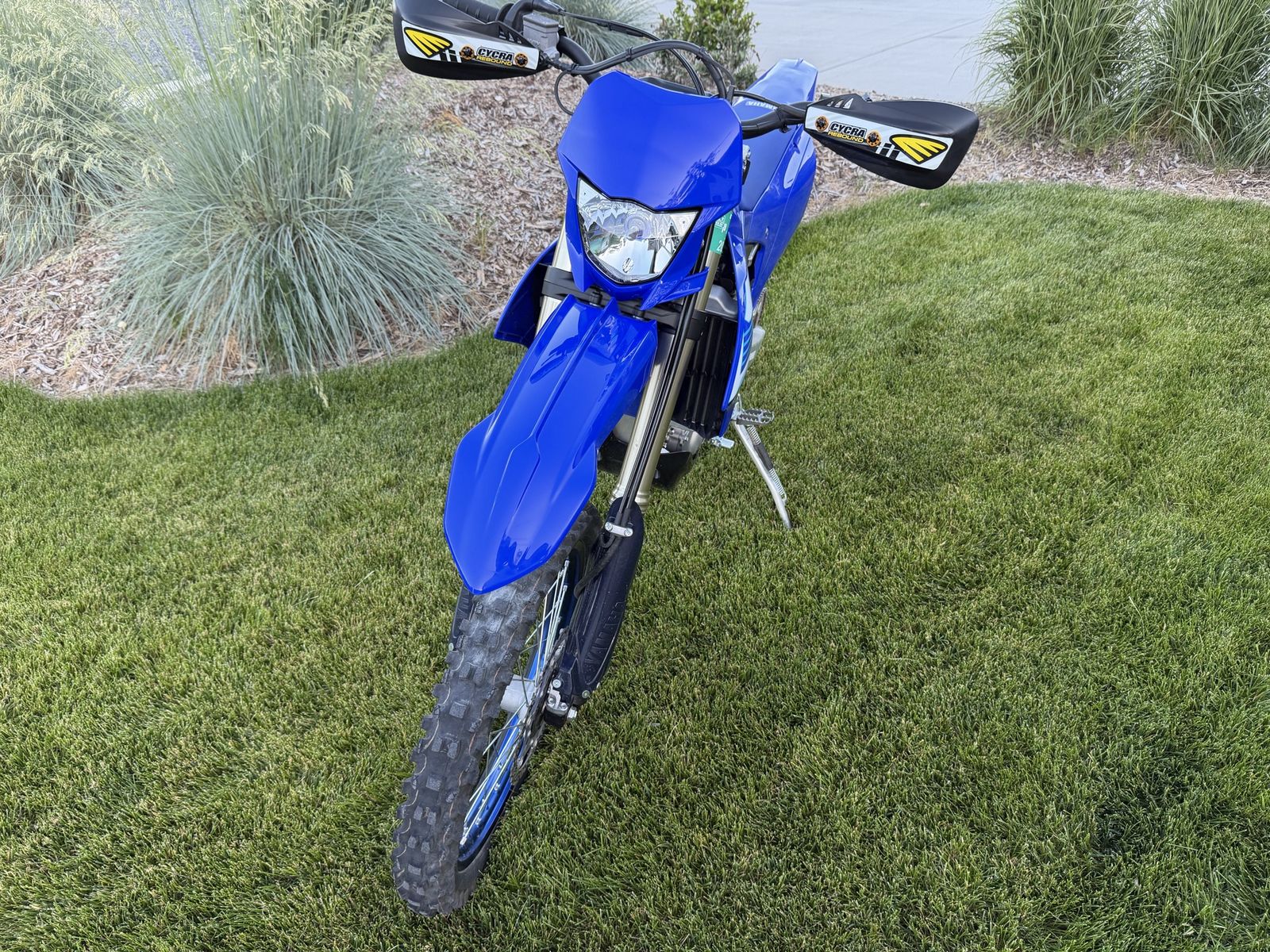 Main image 3