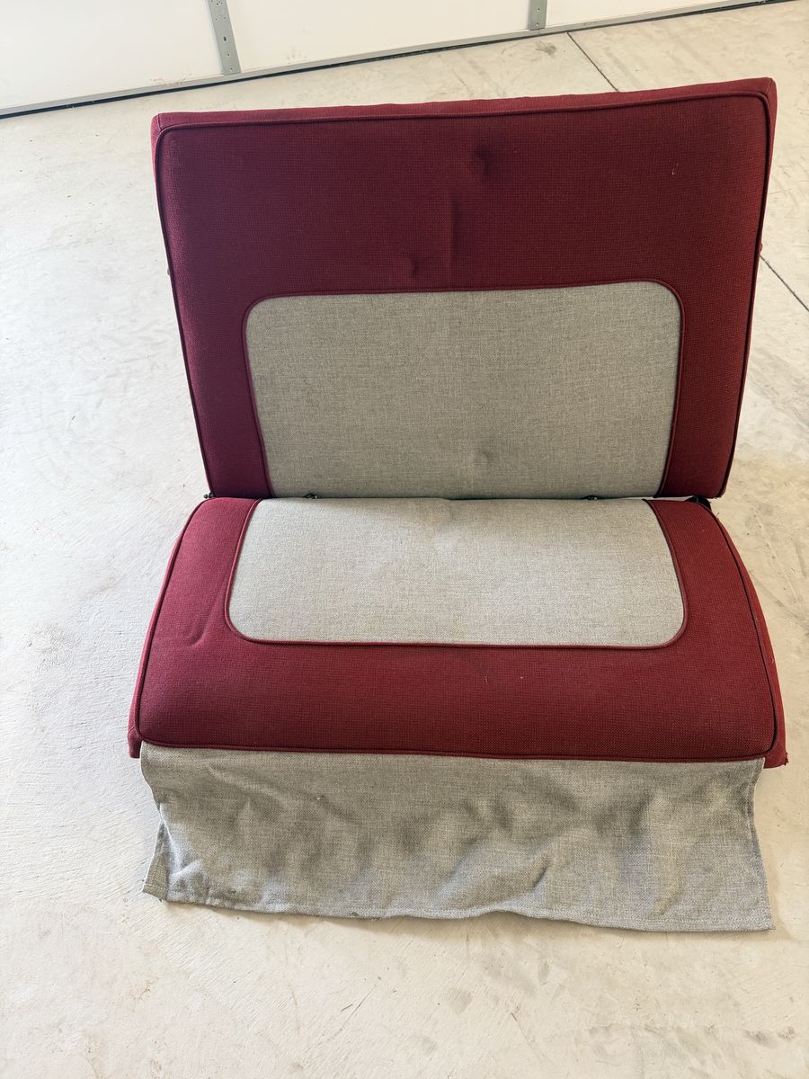 Piper Cherokee rear seat