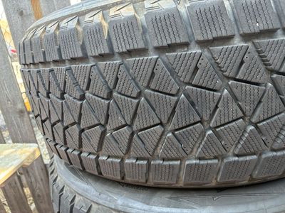 Bridgestone P245/50R20 102T Wi - Set of 4, Excellent Tread