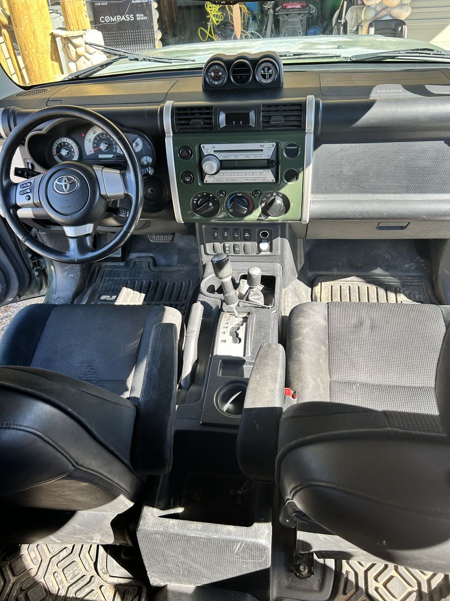 Main image 6