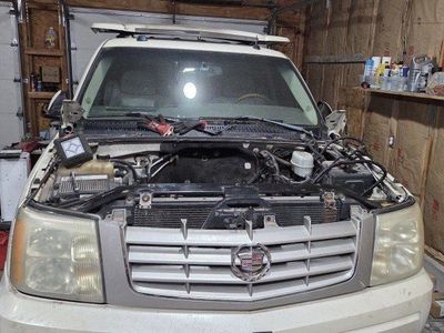 Cadillac Escalade - Ls1 lq9 Parting Out