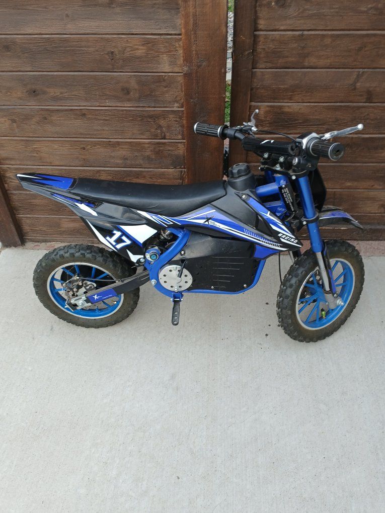Main image 3