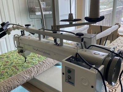 TinLizzie Eighteen TL by FSM Long Arm Quilting Machine with gliding Frame & Templates