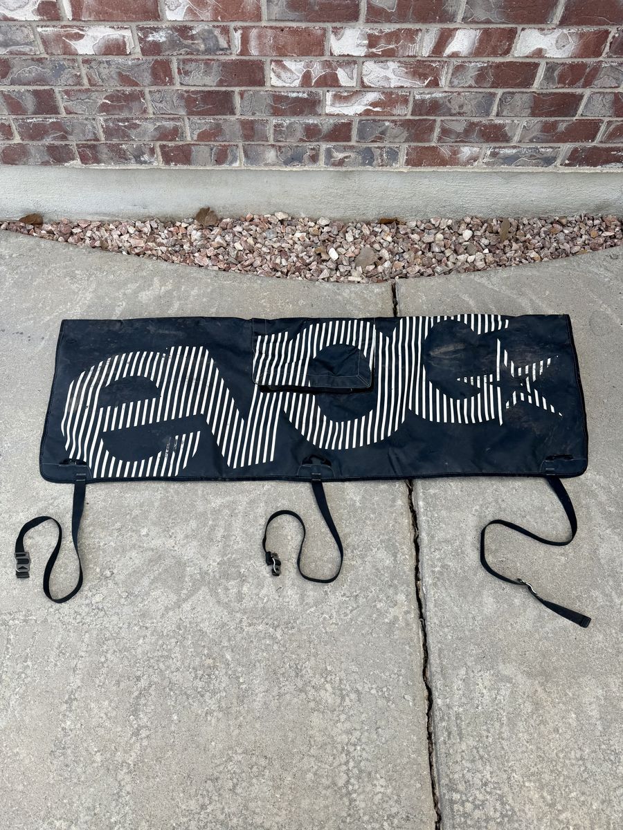 M/L Evoc 6 Bike Tailgate Pad Bike Rack