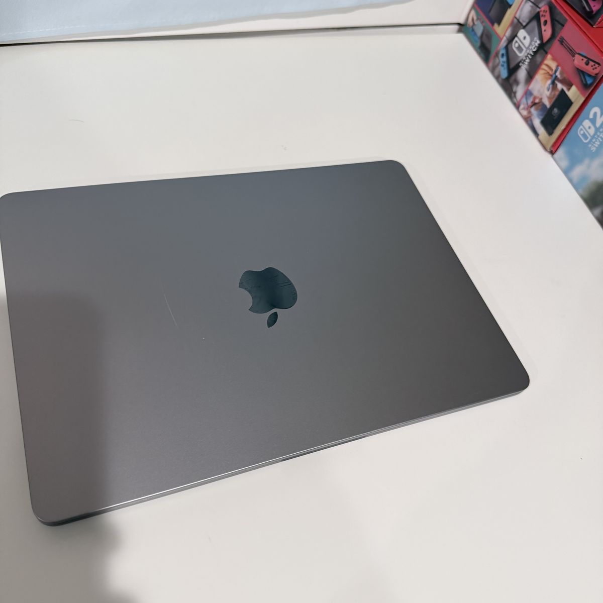 Macbook Air M2 - 8GB Ram 256GB SSD - Nice