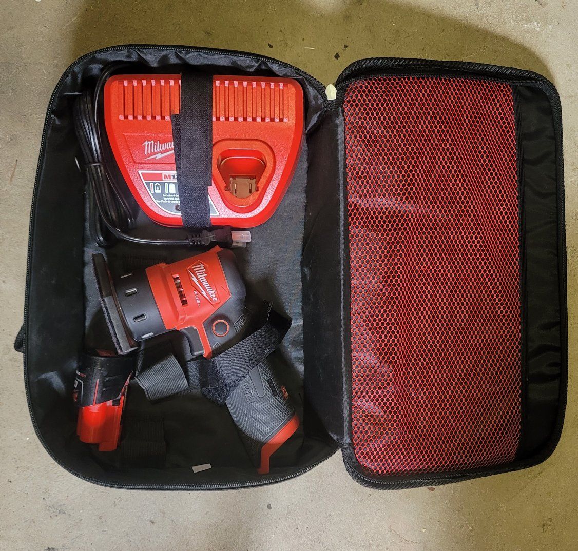 milwaukee Orbital Detail Sander