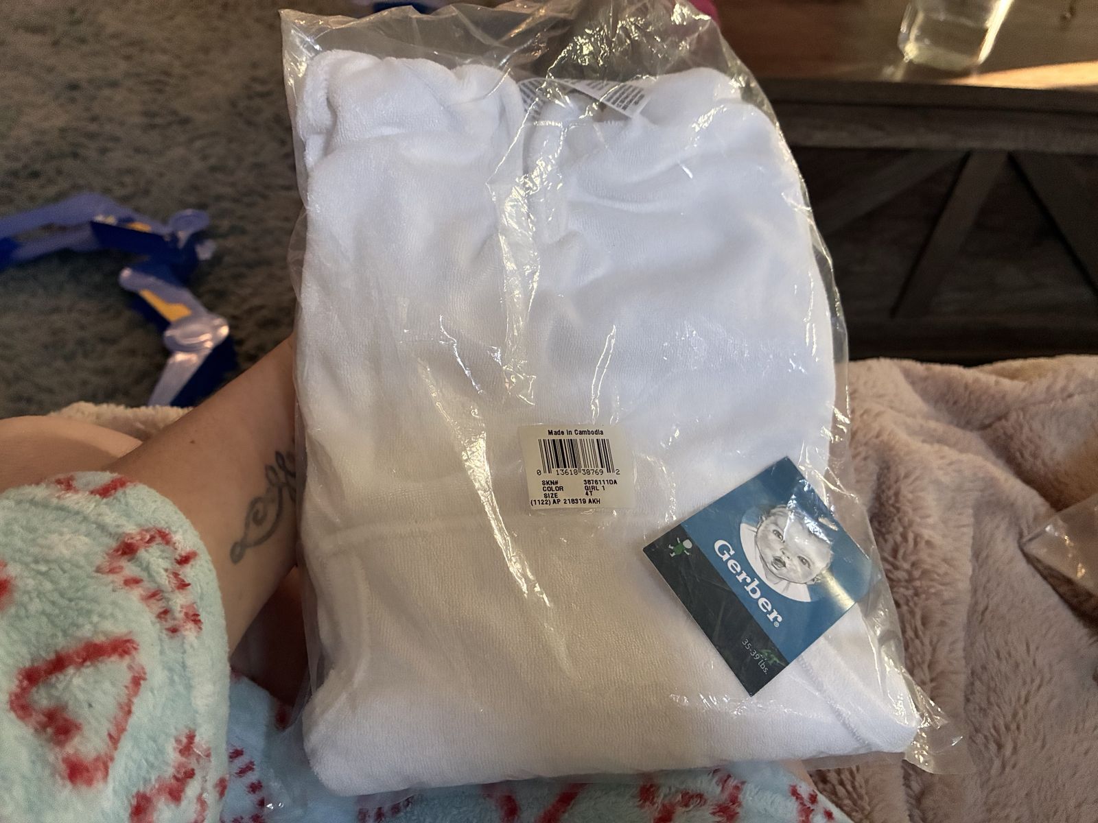 Gerber Girl's White Robe - Size 3T, 35-39 lbs - New with Tags