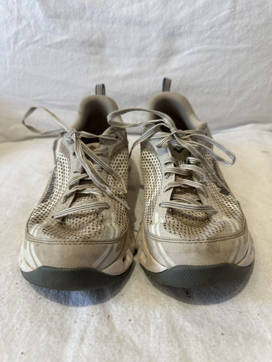 Columbia Women’s Size 8 Beige/creme Trail Shoes