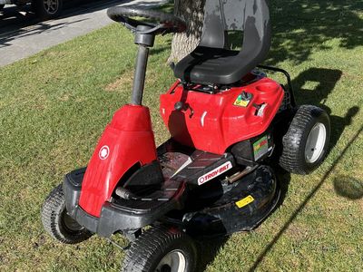 Troy Bilt Riding Lawnmower