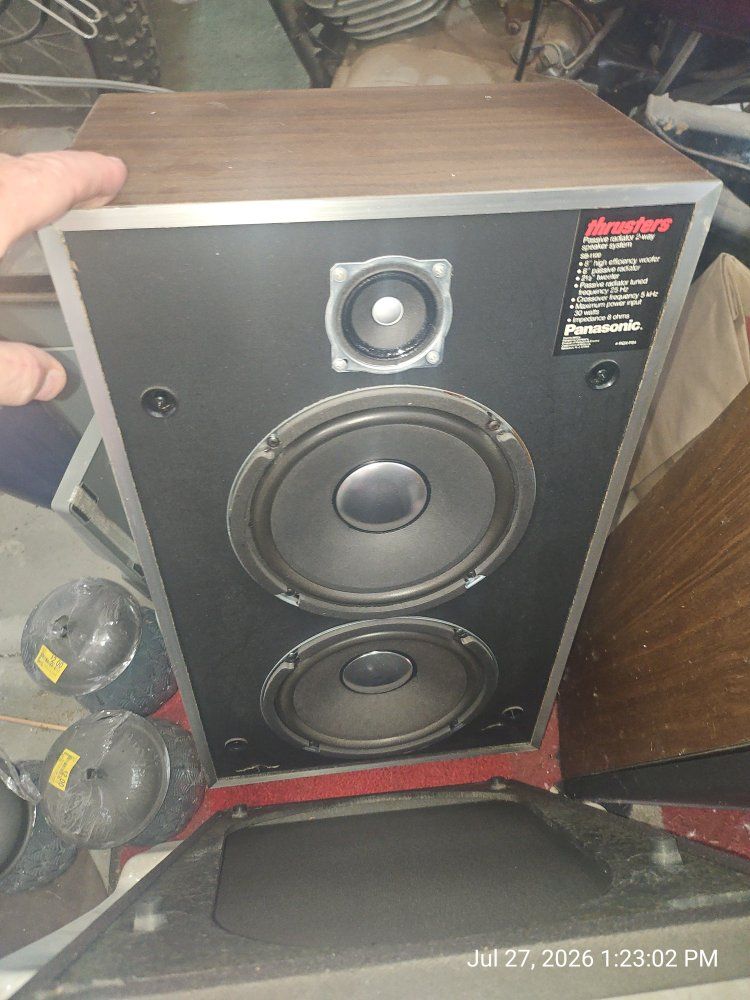 misc Stereo receivers, pairs of speakers & other things