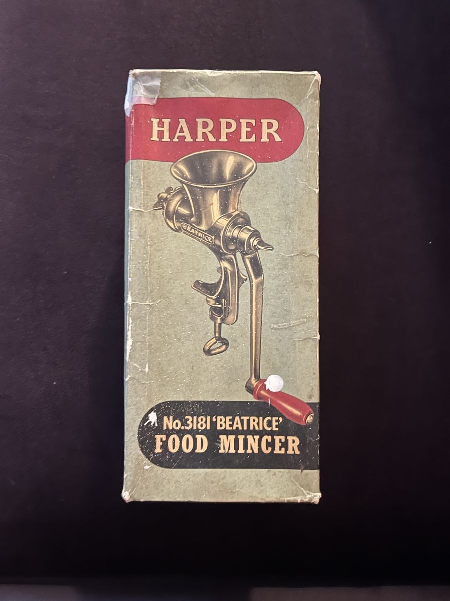 Vintage Harper No. 3181 Beatrice Food Mincer in Original Box $40
