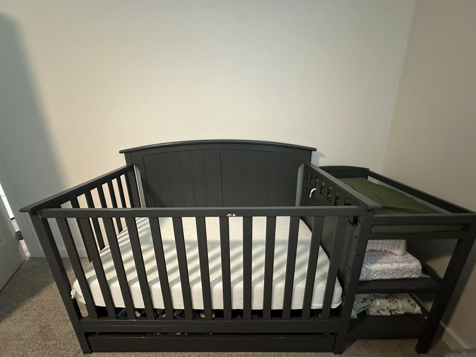 Excellent Infant/Toddler Crib and Mattress for sale