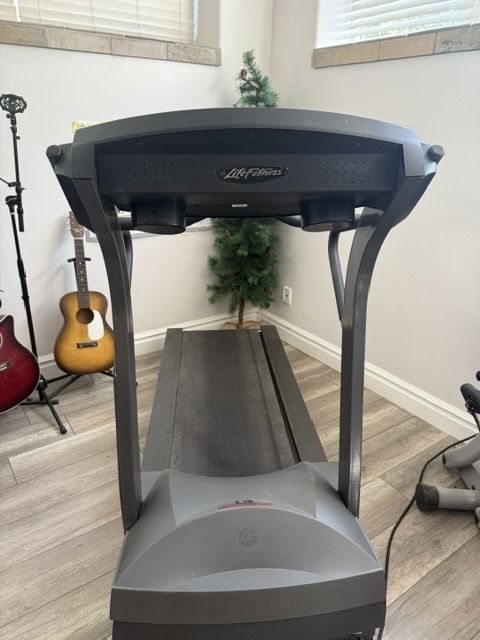 Life Fitness T5 Treadmill