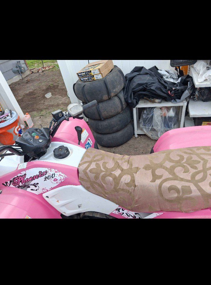 200cc Polaris quad