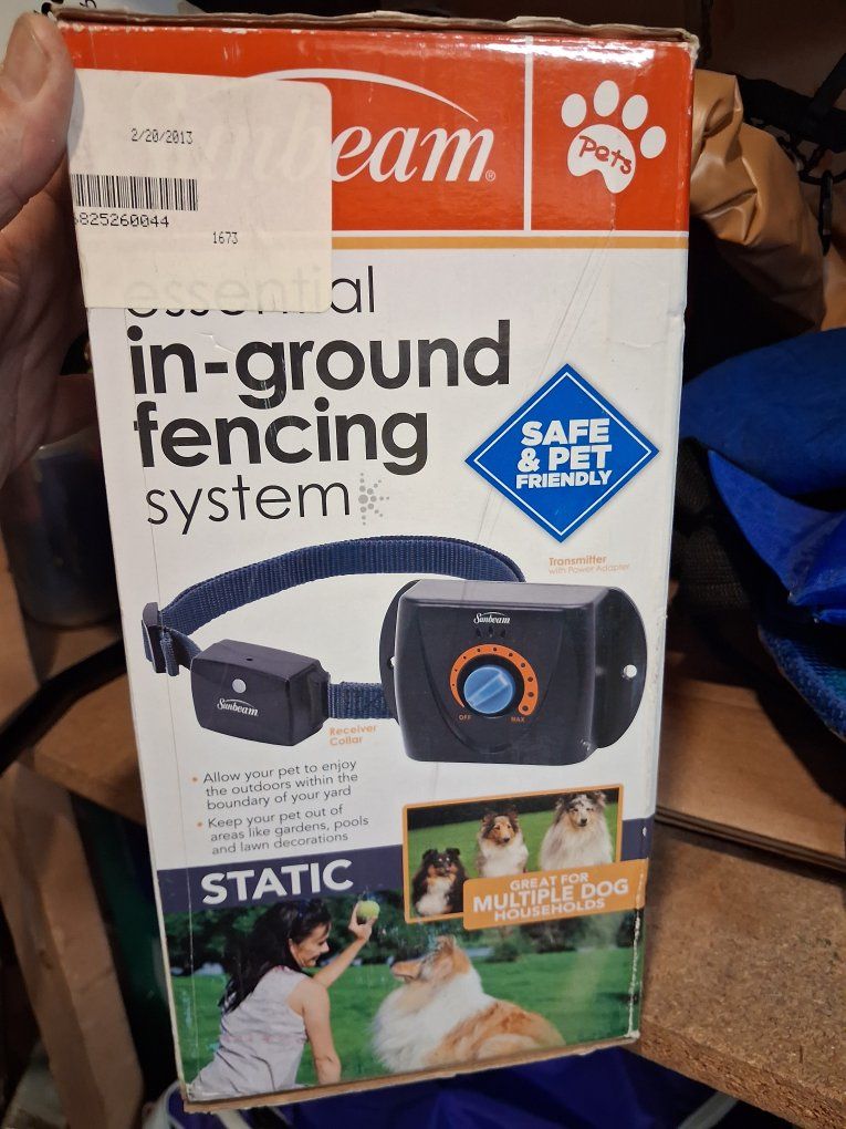 Sunbeam Essential In-Ground Pet Fencing System - Receiver Collar, Transmitter, Wire, Flags - Static